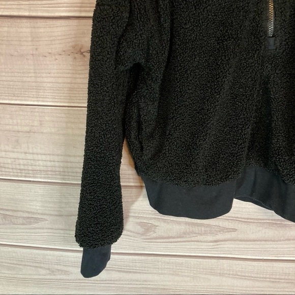 FABLETICS Black Dream Polar Fleece Sherpa Pullover - Picture 4 of 10